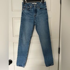 Levi’s wedgie skinny jeans